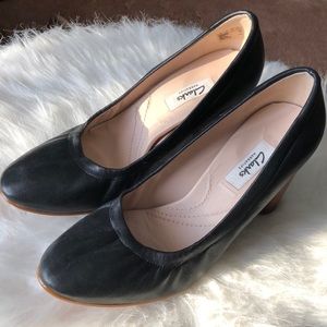 Clark’s Narrative Black heels 7.5M